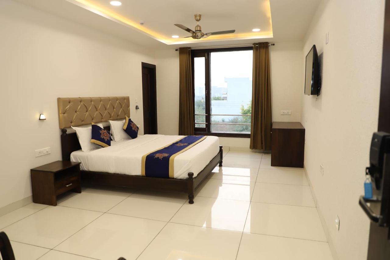 Clover Inn Udaipur Buitenkant foto