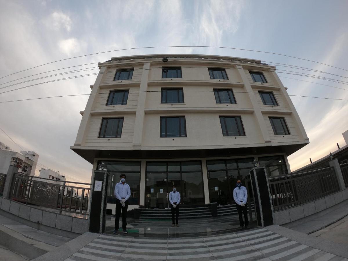 Clover Inn Udaipur Buitenkant foto