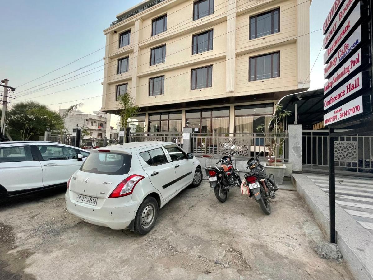Clover Inn Udaipur Buitenkant foto