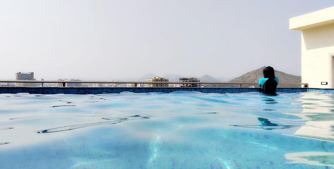 Clover Inn Udaipur Buitenkant foto